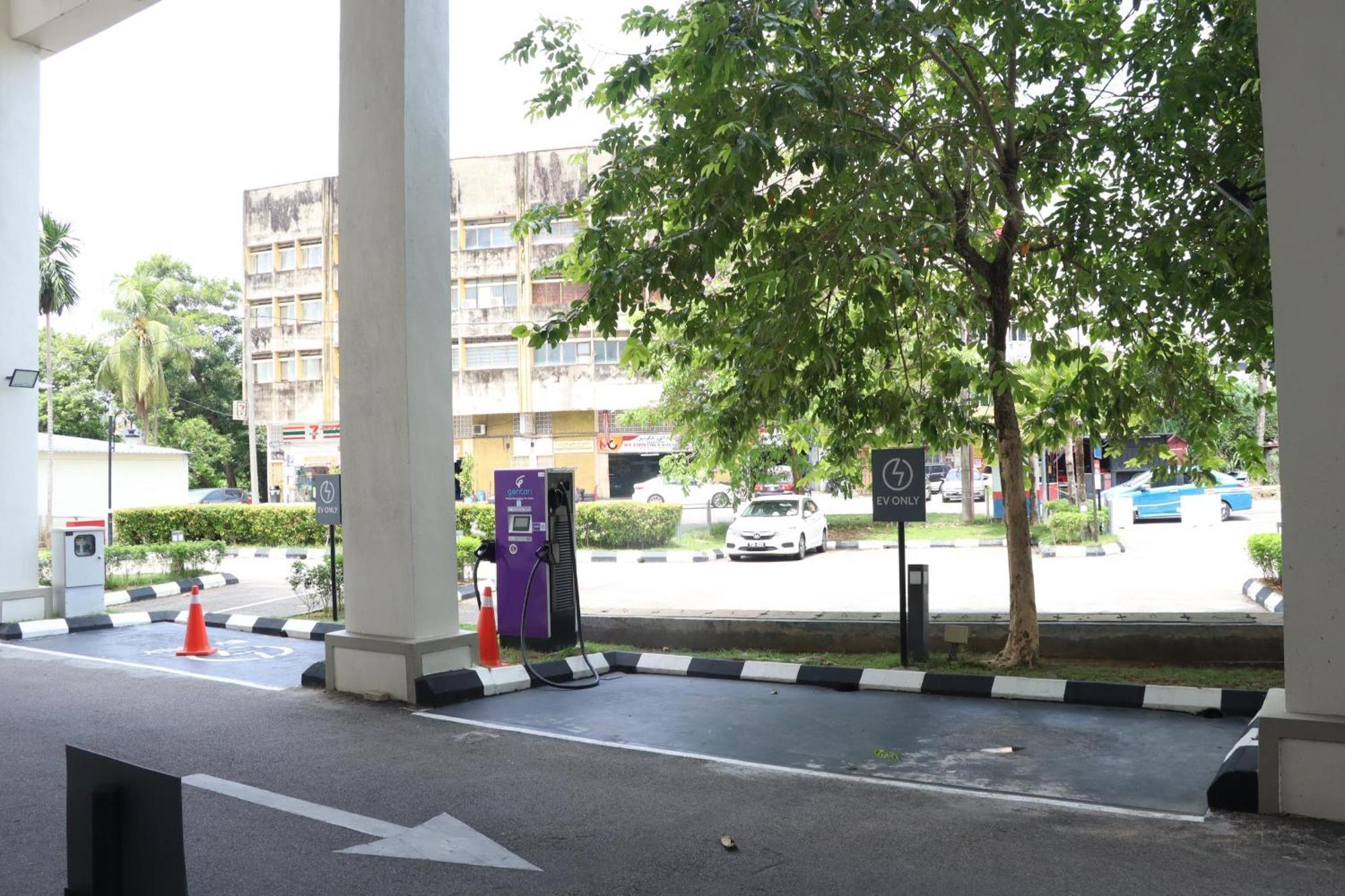 Perdana Kota Bharu Hotell Exteriör bild